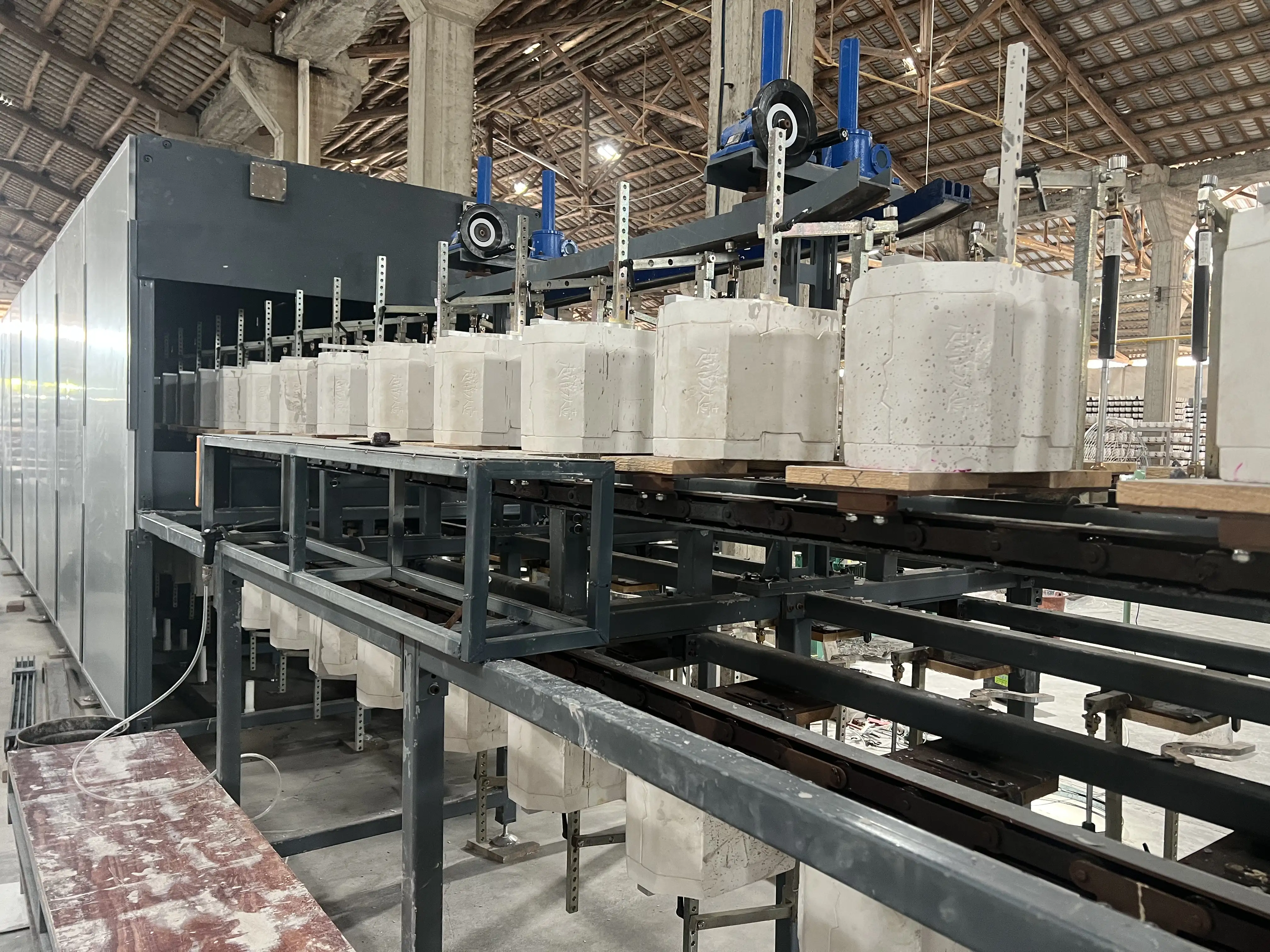 High-Pressure Slip Casting Machine for Automated Ceramic Hollowware Production Line 11 Slip Casting Machine for Ceramic Bottle Pot Vase Homeware Production