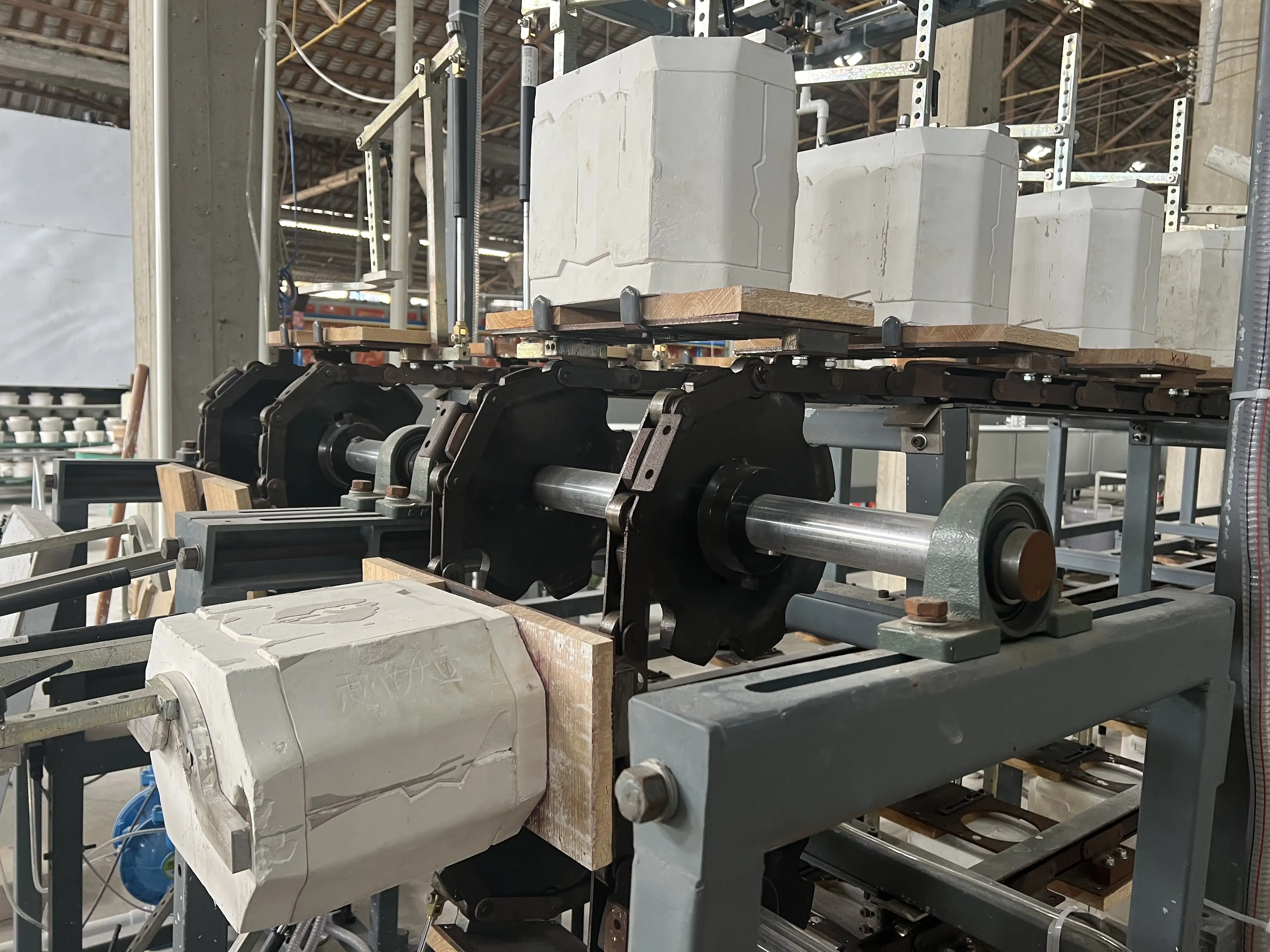 High-Pressure Slip Casting Machine for Automated Ceramic Hollowware Production Line 12 Slip Casting Machine for Ceramic Bottle Pot Vase Homeware Production