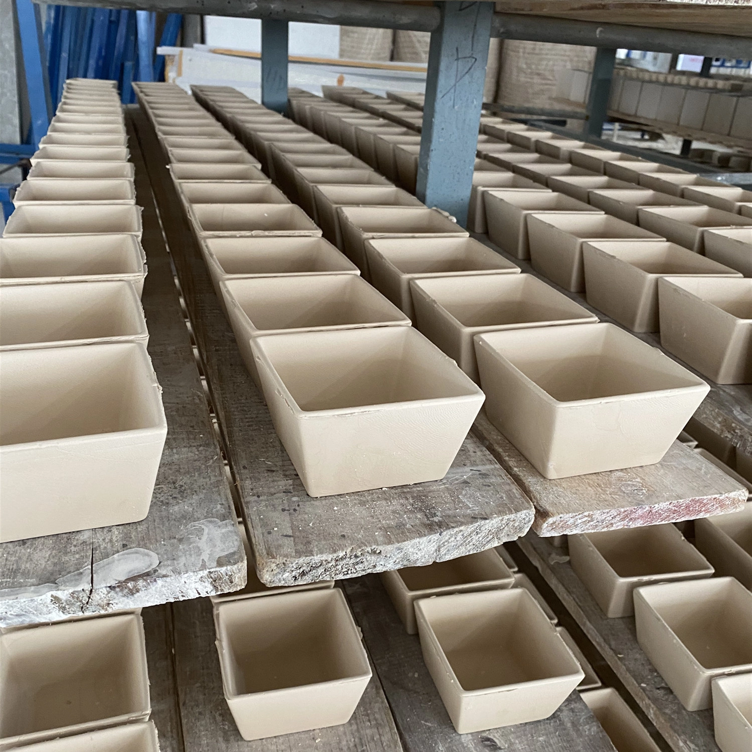 High-Pressure Slip Casting Machine for Automated Ceramic Hollowware Production Line 13 Slip Casting Machine for Ceramic Bottle Pot Vase Homeware Production