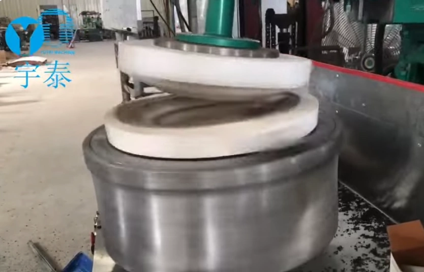 How to Make an Oval Ceramic Plate? Yutai Ceramic Machinery Solution 2 How to make an oval ceramic plate (1)