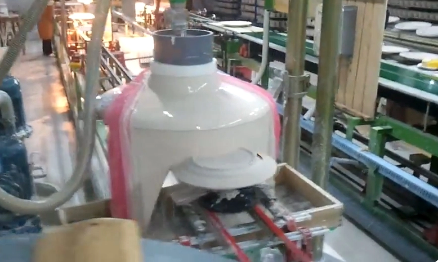 Explore the Ceramic Glazing Machine in the Plate Production Application and advantages